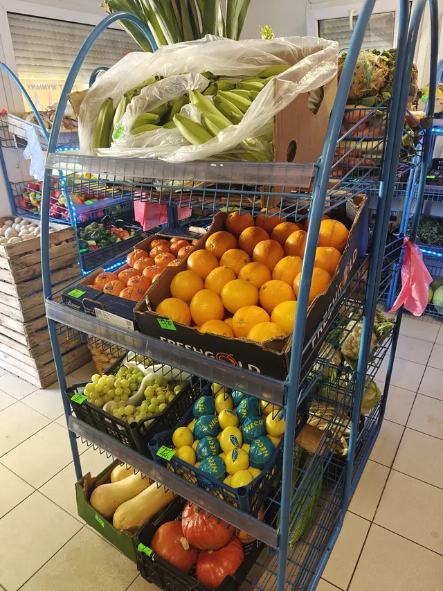 Więcej asortymentu w Ananas Warzywniak